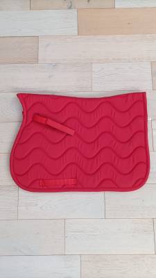 Tapis de selle rouge