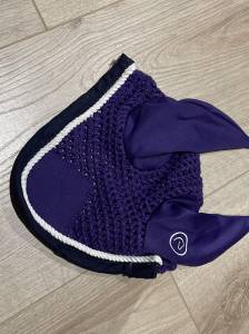 Bonnet violet poney 
