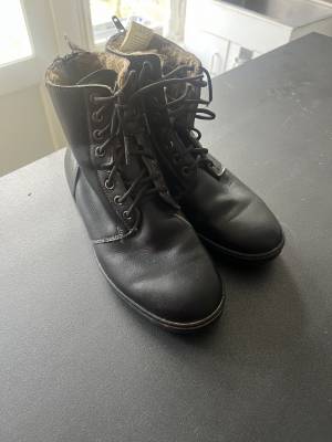 Boots à lacets chaudes équitation adulte 500 WARM noir