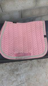 Tapis rose pâle équithème 