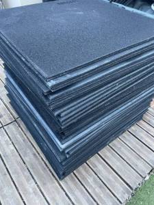 Dalles plaques tapis en caoutchouc amortissantes anti d