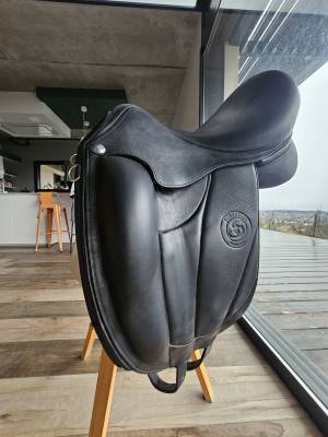 Selle DRESSAGE AACHEN  17 FORESTIER 