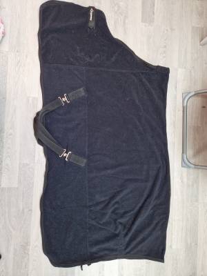 Couverture polaire / séchante / noire / 135cm