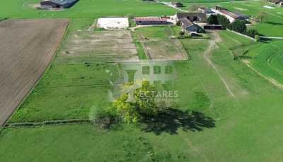 Habitation et &eacute;curie sur 4,1 hectares