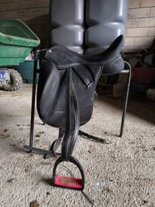 Selle dressage wintec cair pro contourbloc