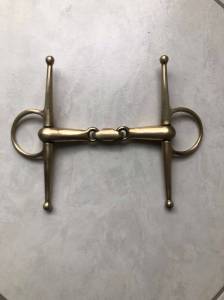 Mors aiguille cheval double brisure cyprium 125cm