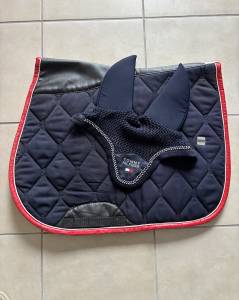 ENSEMBLE TAPIS GEM + BONNET TOMMY HIFLIGER
