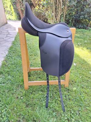 Selle de dressage Thorowgood T4 Cob GP 17 cm