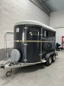 Vans pour chevaux Futras- TO 711