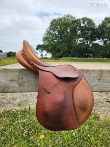 Selle équipée
