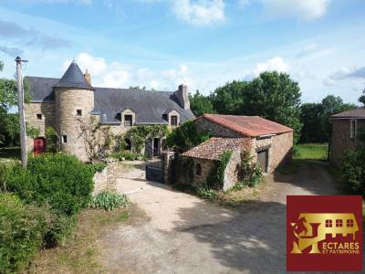 Propri&eacute;t&eacute; &eacute;questre 1,8 hectares 230 m2 d&eacute;pendances