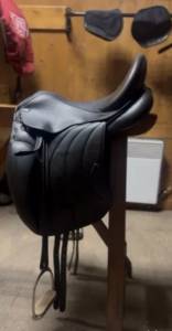 Selle de dressage Éric Thomas Taille 17,5
