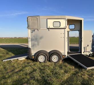 Location van cheval i for Williams avec caméra 