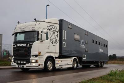SEMIE REMORQUE 10P-APPARTEMENT LUXE 8P-SCANIA R520 V8