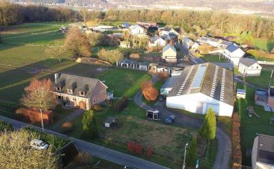 Maison 4 ch. &ndash; Piste 800 m2 &ndash; poss. + 2,5 Ha 