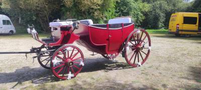 cal&egrave;che type landau vis &agrave; vis