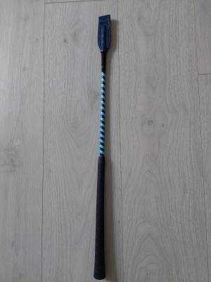 Cravache neuve en vuir62 cm ray&eacute;e 