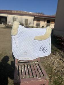 Tapis merino dressage blanc Premi&egrave;re Equine