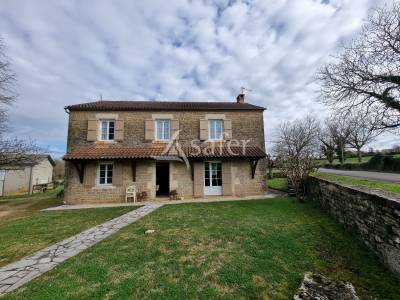 Ensemble quercynois sur 3,5 ha au Coeur du Lot