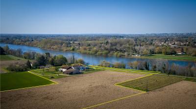 &Agrave; 20 min de St-&Eacute;milion et 10 min de Branne, 2 logements