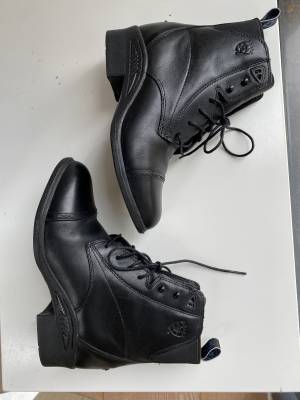 Bottines d&rsquo;&eacute;quitation Ariat Quantum Performer Pro T38,5