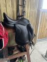 Selle dressage Ikonic 17 pouce