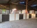LOCATION ECURIE 10 BOXES