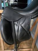 Selle de dressage Devoucoux Makila 
