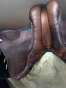 Selle mixte Stubben Siegfried II noire et fauve T.17,5/