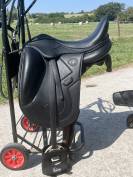 Selle dressage Antares mod&egrave;le Signature quartiers 3N