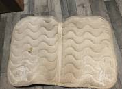 Tapis P&eacute;n&eacute;lope noir et camel taille cob 