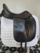 Selle de dressage Prestige &agrave; vendre 