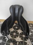 Selle de dressage Prestige &agrave; vendre 