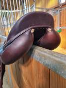 Selle Antar&egrave;s mono quartier  17 pouces