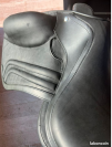 Selle de dressage neuve de marque OKLES