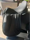 Selle de dressage neuve de marque OKLES