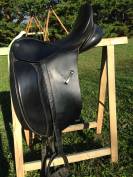 Selle de dressage cuir 17,5 pouces euroriding