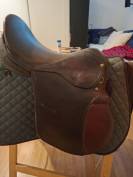 Selle d'obstacle en cuir brun
