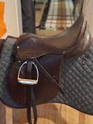 Selle d'obstacle en cuir brun