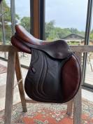 Selle CWD close contact SE03 17 pouces quartiers 2L