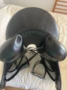 Selle dressage Meyer 17&acute;5 noir