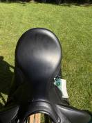 Selle de dressage Malika harmonie S Devoucoux 