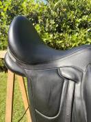 Selle de dressage Malika harmonie S Devoucoux 