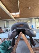 Selle Forestier Boeckelo 17&rdquo; Ch&acirc;taigne &ndash; Cuir Buffle &ndash; 