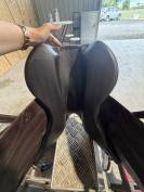 Selle Forestier Boeckelo 17&rdquo; Ch&acirc;taigne &ndash; Cuir Buffle &ndash; 