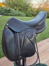 Selle dressage Makila S DEVOUCOUX TBE  17.5 + &eacute;triers