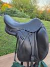 Selle dressage Makila S DEVOUCOUX TBE  17.5 + &eacute;triers