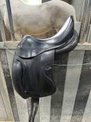 Selle de dressage 