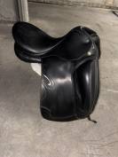 Selle de dressage 
