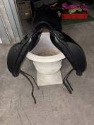 Selle de dressage 